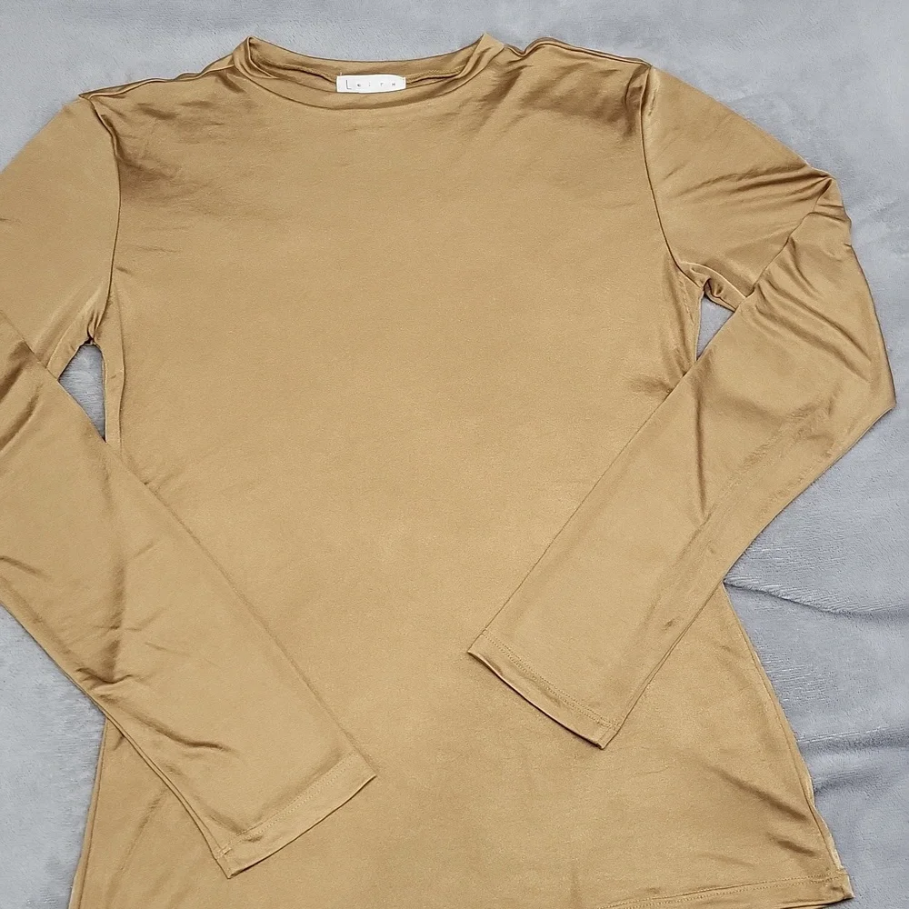 NWOT LEITH Golden Top - Picture 2 of 8